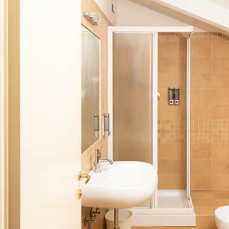 La Rocca Relais Oda ve Kahvaltı 3*