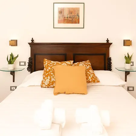 Oda ve Kahvaltı La Rocca Relais 3*